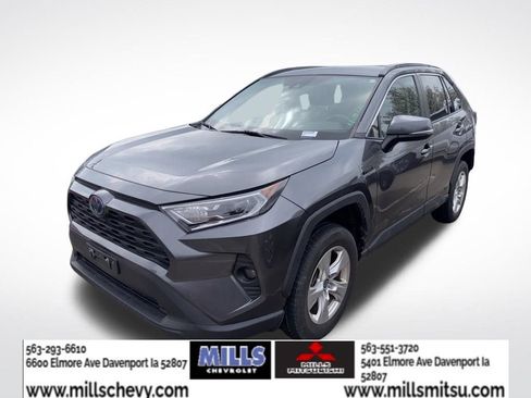 Used 2021 Toyota RAV4 XLE w/ Convenience Package image 1