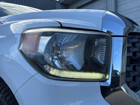 Used 2019 Toyota Tundra SR5 w/ SR5 Upgrade Package image 11