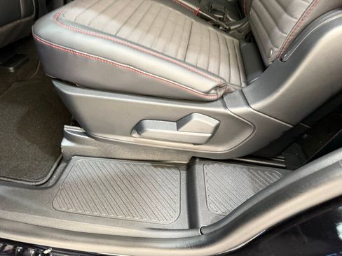 New 2026 Ford Explorer ST-Line w/ ST-Line Street Pack image 18