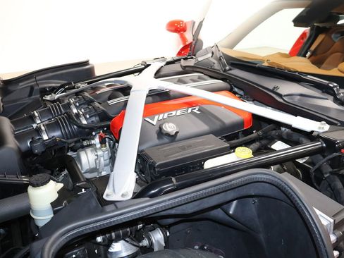 Used 2013 SRT Viper GTS w/ GTS Laguna Interior Pkg image 37