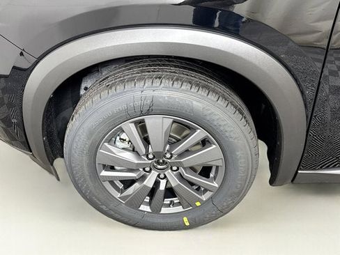 New 2025 Nissan Pathfinder S image 9