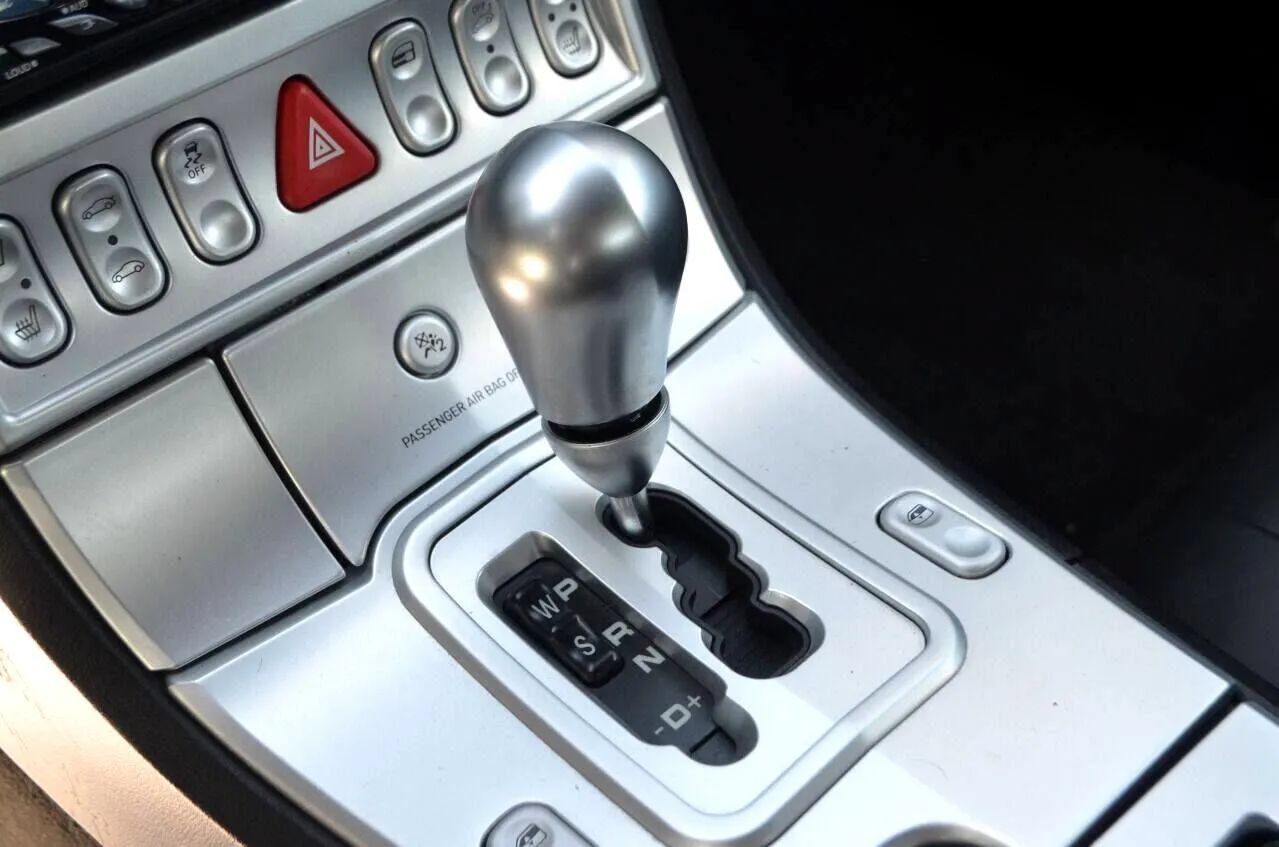 Used 2005 Chrysler Crossfire Limited RWD image 32