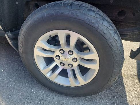 Used 2017 Chevrolet Silverado 1500 LT w/ All Star Edition AWD/4WD image 7