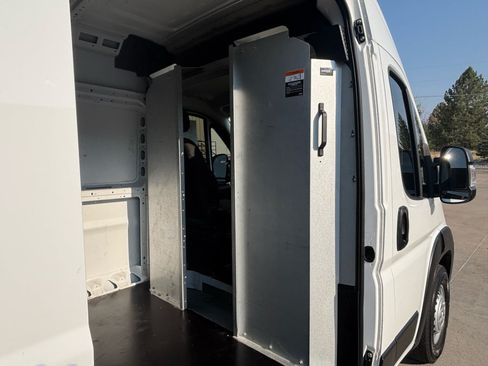 Used 2025 RAM ProMaster 2500 w/ Convenience Group FWD image 13