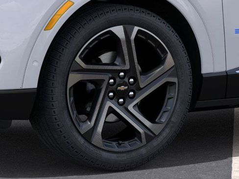 New 2025 Chevrolet Equinox EV LT w/ Convenience Package II FWD image 33