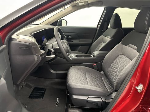 New 2026 Nissan Kicks SV image 10