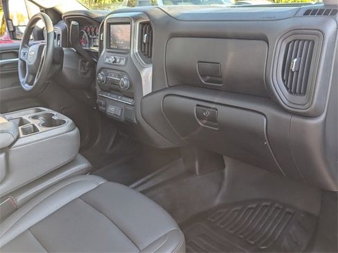 Used 2025 Chevrolet Silverado 2500 W/T image 15