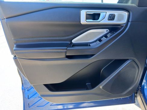 Used 2020 Ford Explorer ST w/ Premium Technology Package AWD/4WD image 8