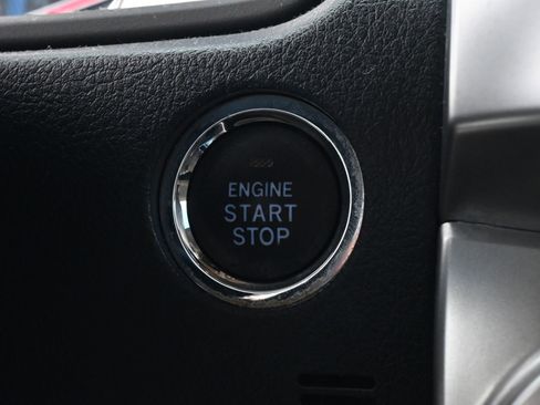 Used 2019 Toyota 4Runner Limited AWD/4WD image 17
