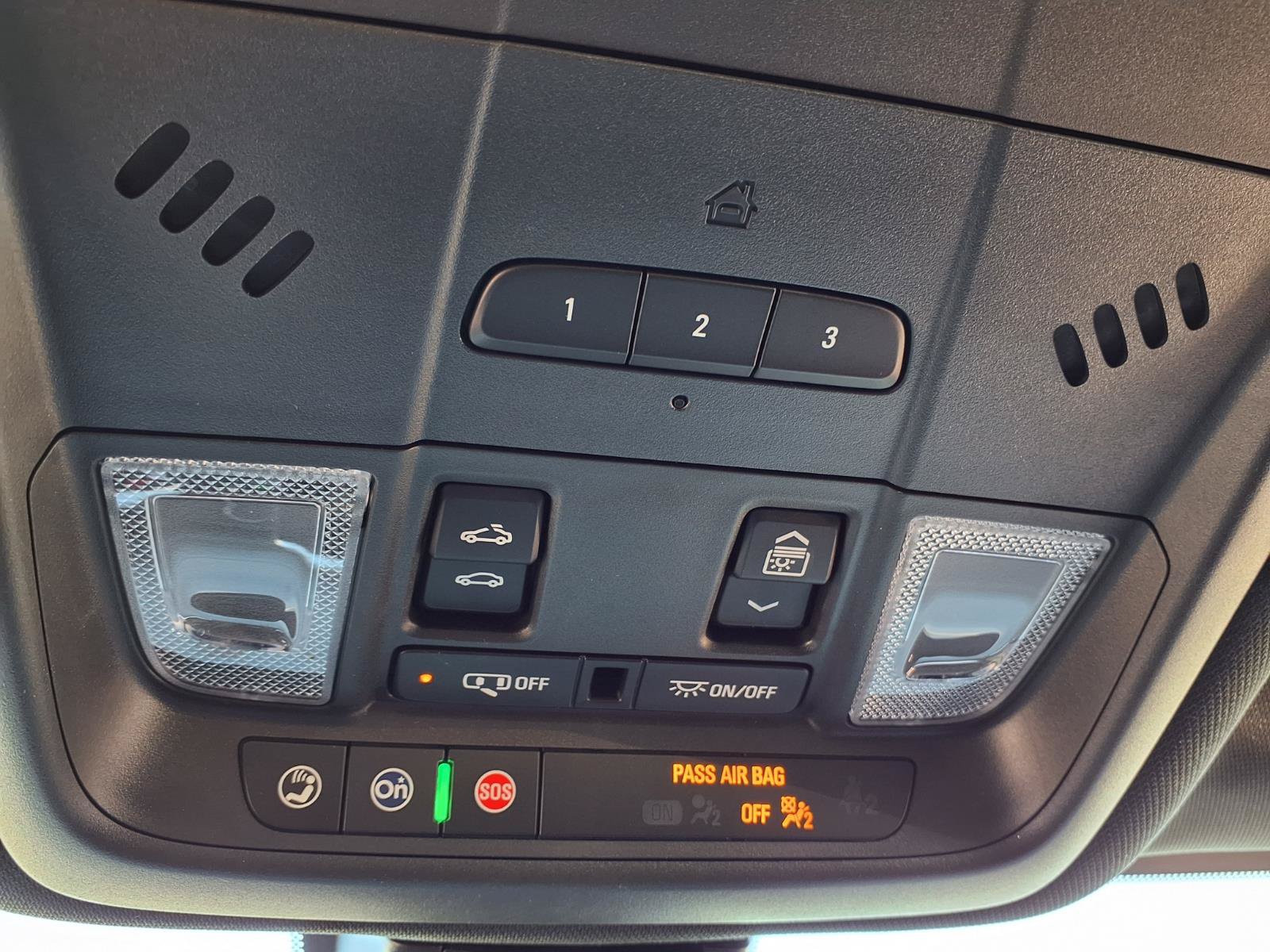 Used 2025 Chevrolet Blazer Premier w/ LPO, Floor Liner Package FWD image 19