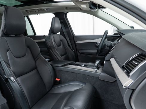 Used 2022 Volvo XC90 T6 Inscription w/ Advanced Package image 22