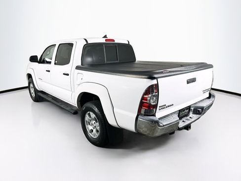 Used 2015 Toyota Tacoma PreRunner w/ SR5 Package image 5