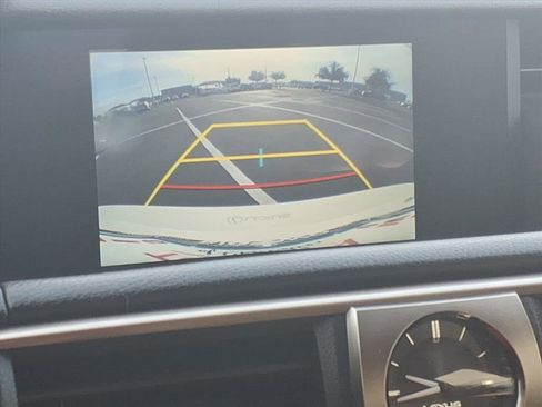 Used 2017 Lexus IS 200t image 21