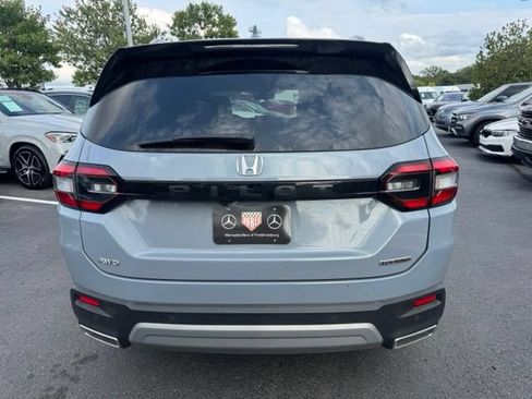 Used 2025 Honda Pilot Touring image 24