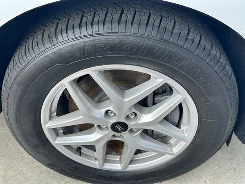 Used 2024 Ford Edge SEL image 26