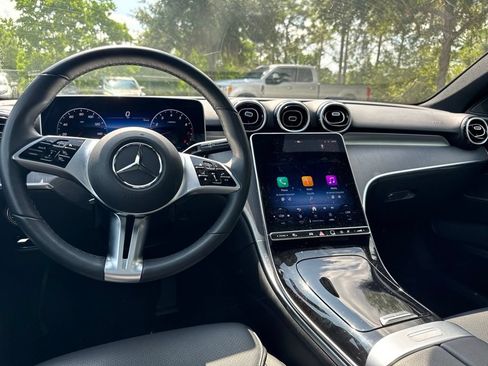 Used 2025 Mercedes-Benz C 300 4MATIC Sedan image 18