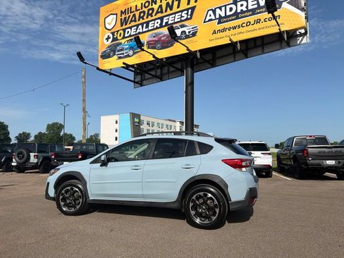 Used 2021 Subaru Crosstrek 2.0i Premium w/ Moonroof Package AWD/4WD image 4