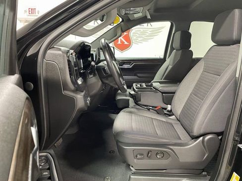 Used 2022 Chevrolet Silverado 1500 LT AWD/4WD image 11