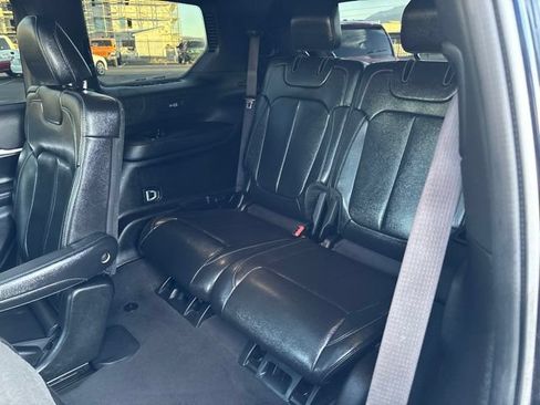 Used 2024 Jeep Grand Cherokee L Limited w/ Black Appearance Package AWD/4WD image 14