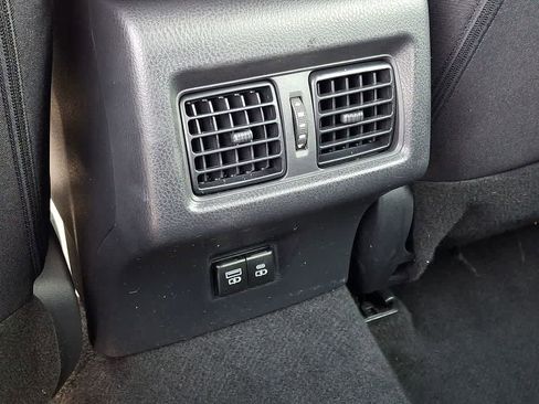 Used 2025 Toyota Camry LE image 27