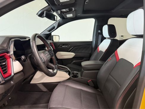 Used 2024 GMC Canyon AT4X AWD/4WD image 12