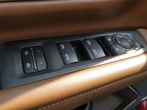 Used 2021 Chevrolet Tahoe High Country w/ Premium Package image 22