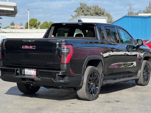 Used 2026 GMC Sierra EV Elevation w/ LPO, Elevation Dark Package AWD/4WD image 4