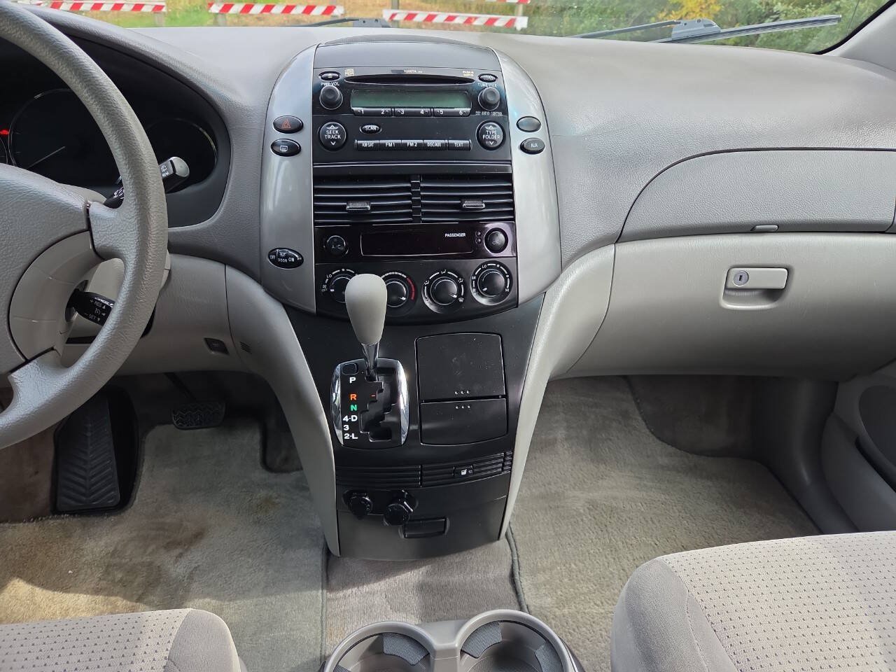 Used 2007 Toyota Sienna LE w/ LE Pkg 3 FWD image 14