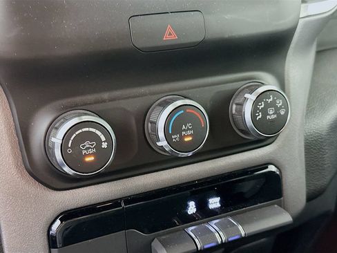 Certified 2022 RAM 1500 Big Horn AWD/4WD image 25
