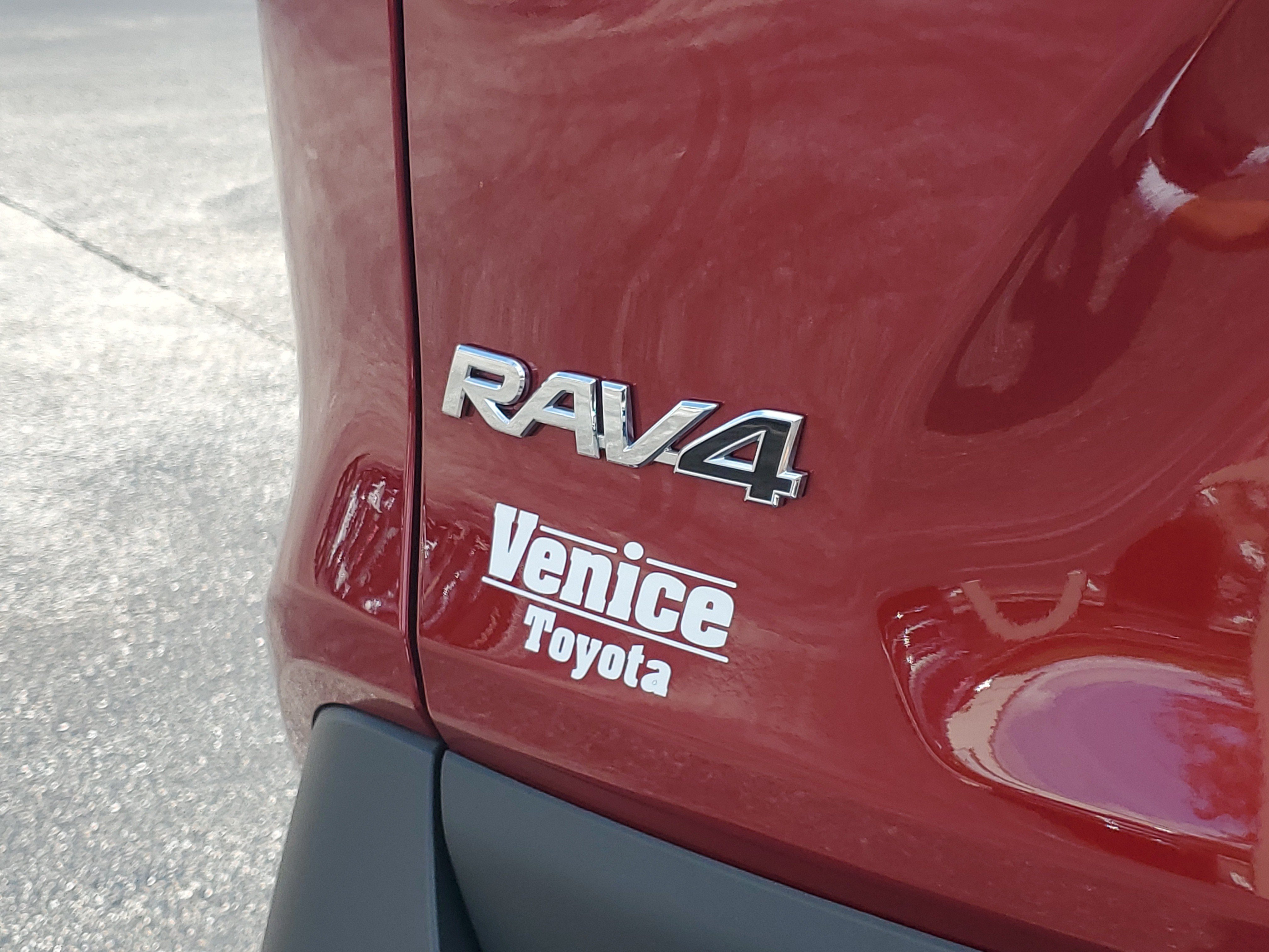 Used 2025 Toyota RAV4 XLE w/ Convenience Package FWD image 12