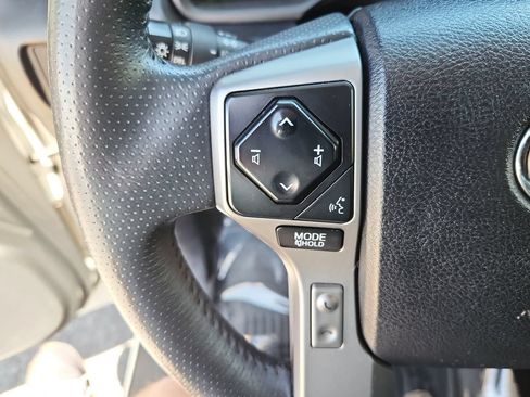 Used 2022 Toyota 4Runner SR5 AWD/4WD image 22