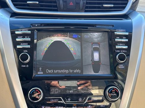 Used 2015 Nissan Murano Platinum w/ Cargo Package image 24