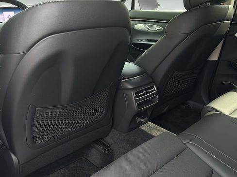 Certified 2026 Genesis GV70 2.5T AWD/4WD image 17
