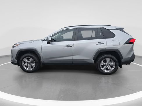 Used 2025 Toyota RAV4 XLE image 8