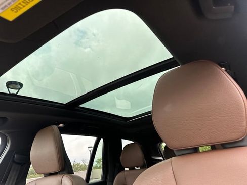 Certified 2025 Volvo XC90 B6 Plus w/ Protection Package AWD/4WD image 18