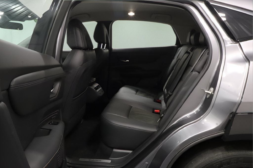 Used 2024 Nissan Ariya AWD image 15