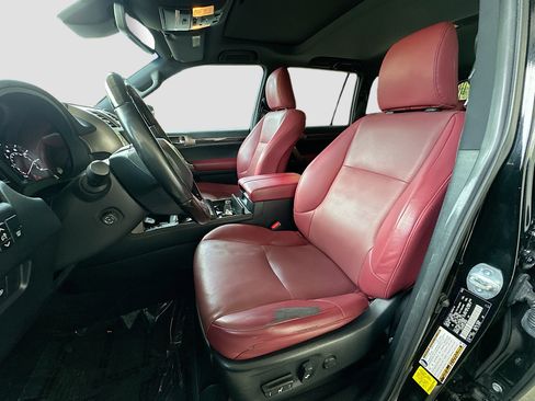 Used 2020 Lexus GX 460 Premium w/ Premium Package image 21