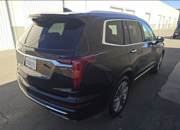 Used 2025 Cadillac XT6 Premium Luxury FWD image 2