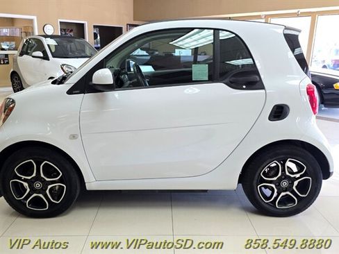 Used 2018 smart fortwo electric drive RWD image 7