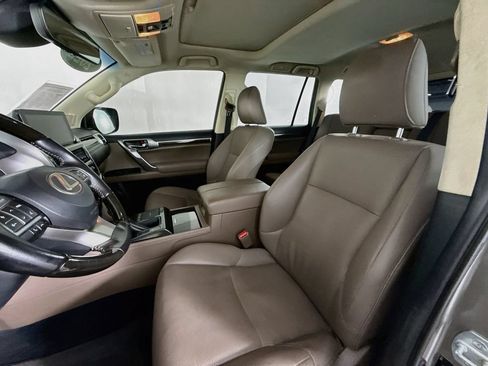 Used 2022 Lexus GX 460 Premium w/ Premium Package AWD/4WD image 5