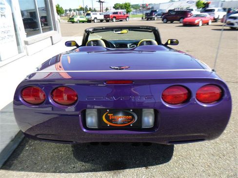 Used 1998 Chevrolet Corvette Convertible w/ Memory Pkg RWD image 31