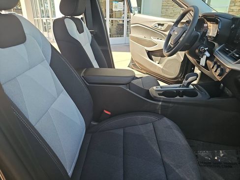 New 2026 Chevrolet Trax LS w/ LS Convenience Package FWD image 10