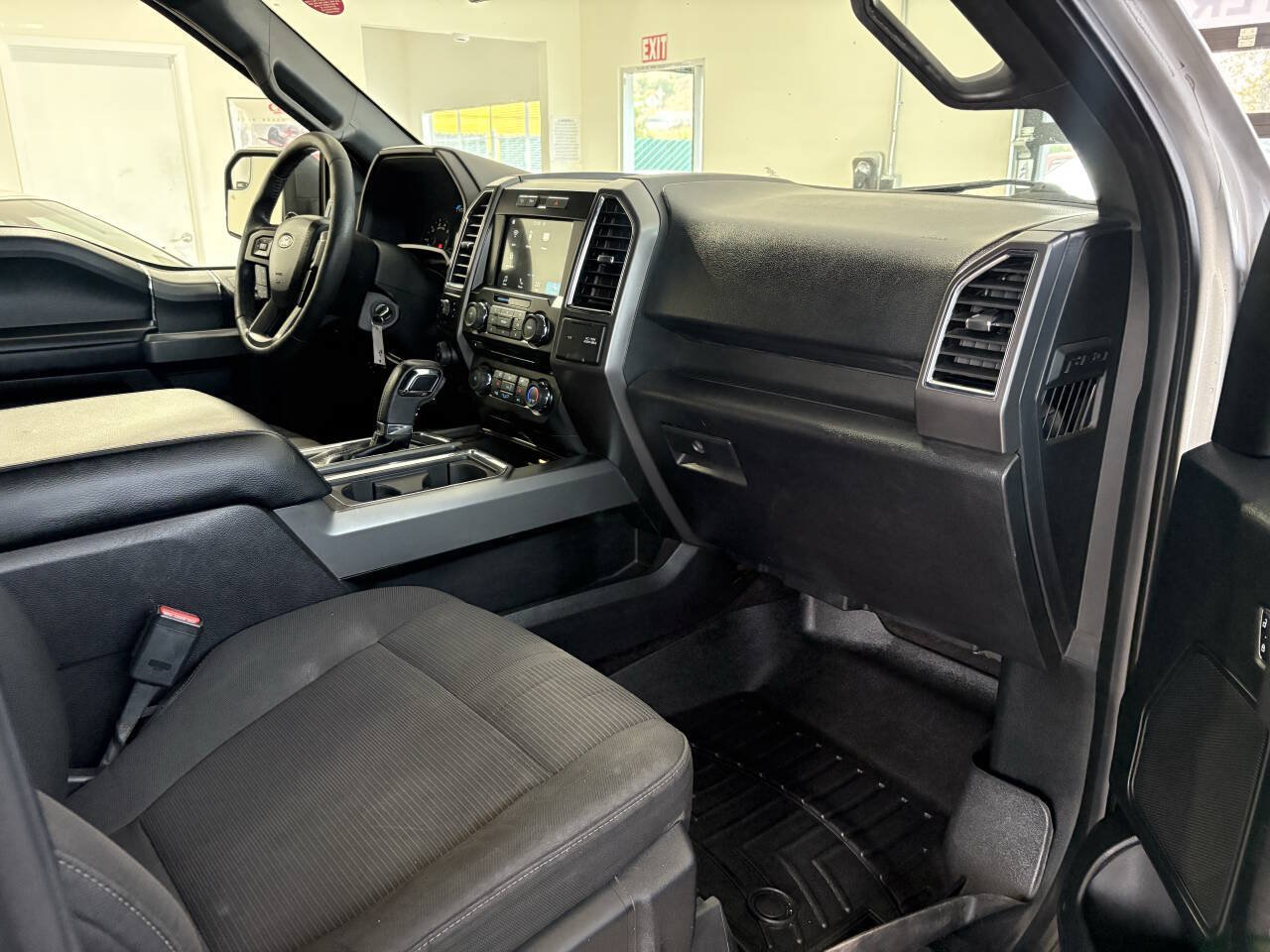 Used 2016 Ford F150 XLT w/ Equipment Group 302A Luxury AWD/4WD image 34