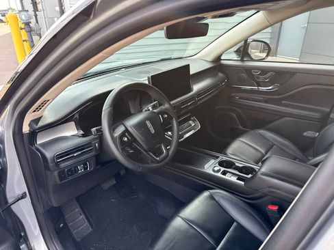 Used 2023 Lincoln Corsair AWD w/ Equipment Group 101A image 9