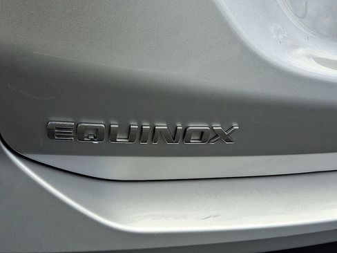 Used 2021 Chevrolet Equinox LS w/ LS Convenience Package AWD/4WD image 30