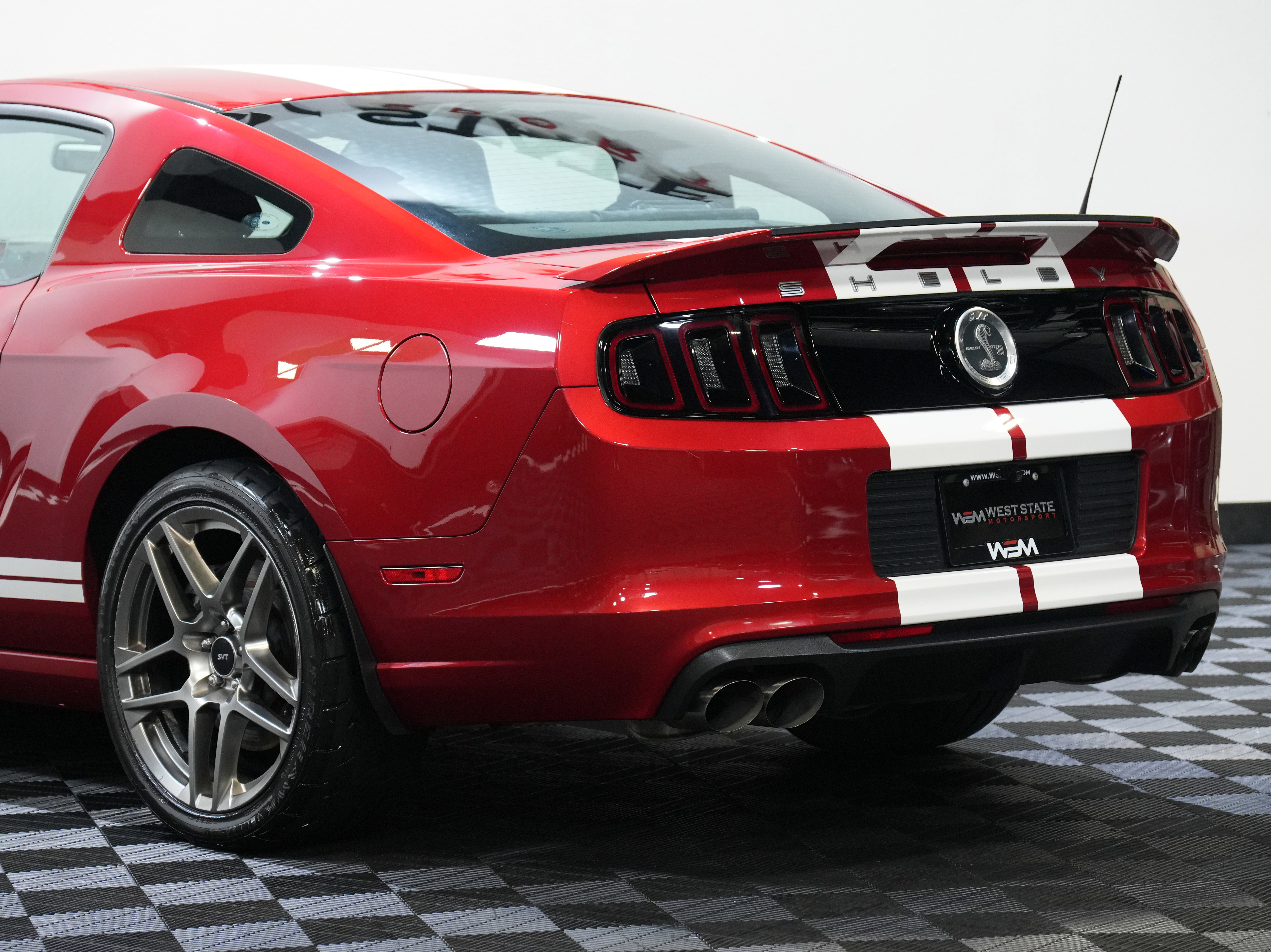 Used 2013 Ford Mustang Shelby GT500 w/ Electronics Pkg RWD image 15