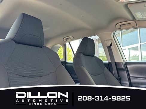 Used 2022 Toyota RAV4 LE AWD/4WD image 19