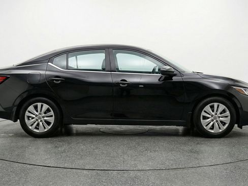 Used 2025 Nissan Sentra S FWD image 11