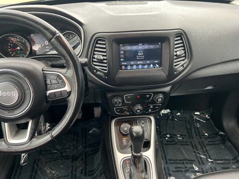 Used 2018 Jeep Compass Latitude w/ Popular Equipment Group image 30