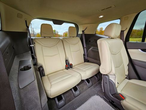 Used 2021 Cadillac XT6 Premium Luxury w/ LPO, Floor Liner Package image 40